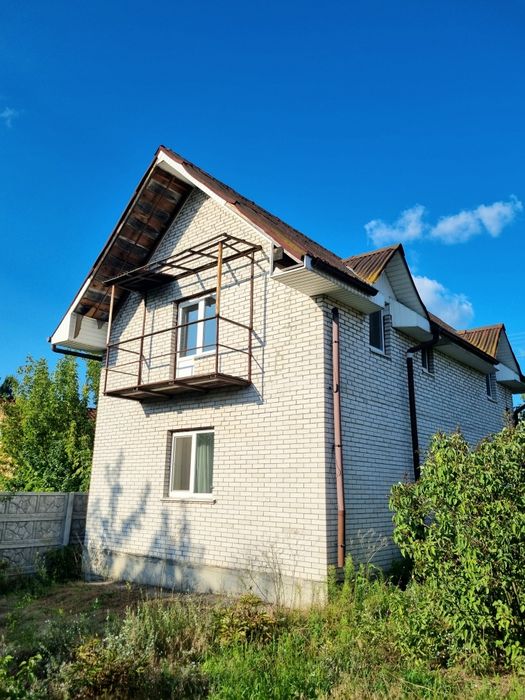 Продаж 2-поверхового цегляного будиноку м. Українка, вул. Приозерна