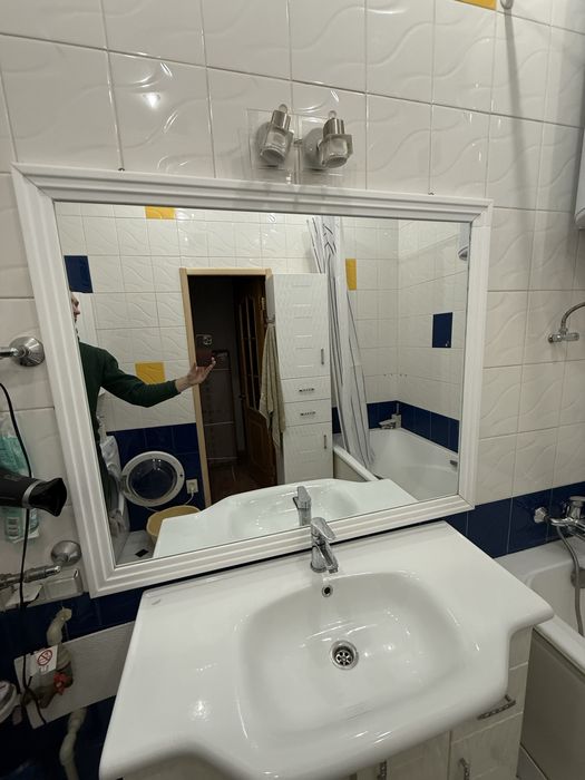 Продам зеркало с подсветкой