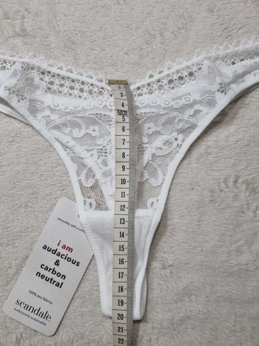 Scandale eco lingerie, białe koronkowe majtki, stringi, rozmiar S
