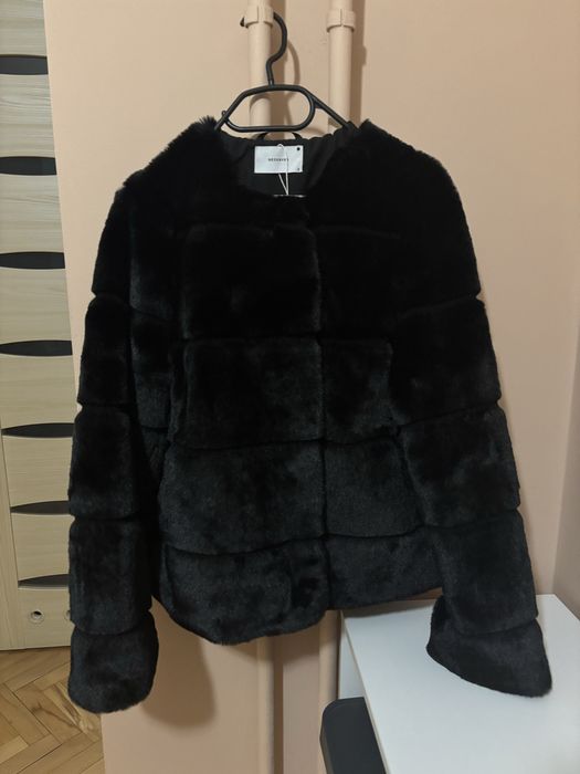 Futerko nowe z metka reserved