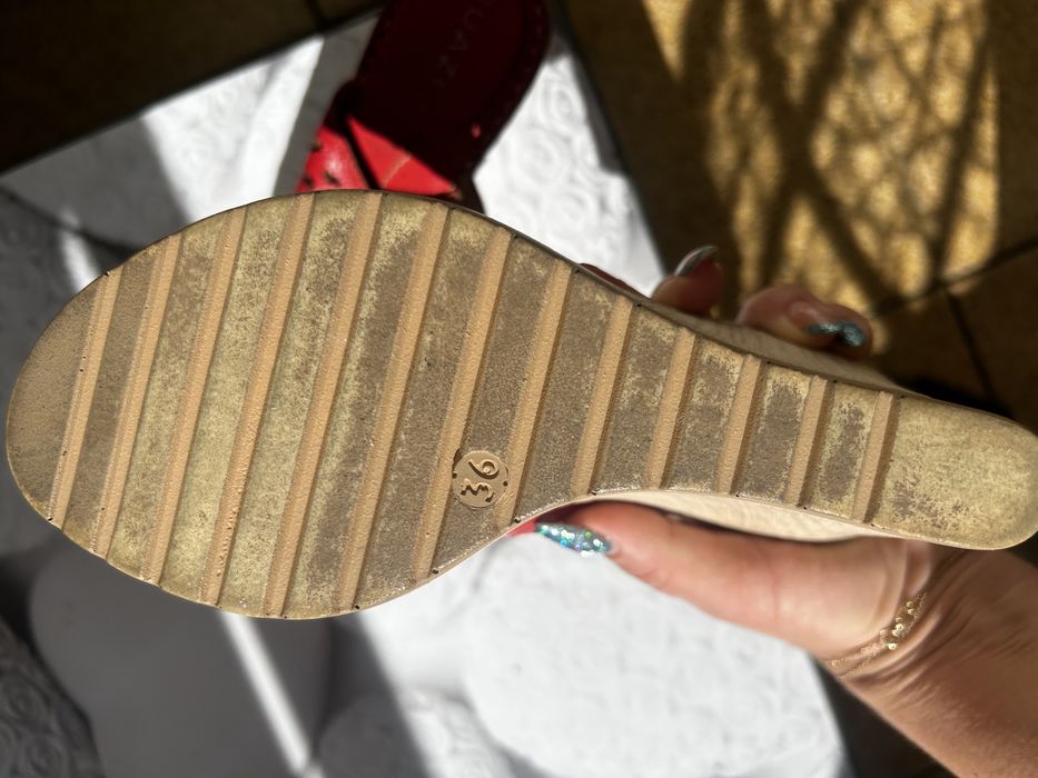 Letnie buty na koturnie 36 czerwone