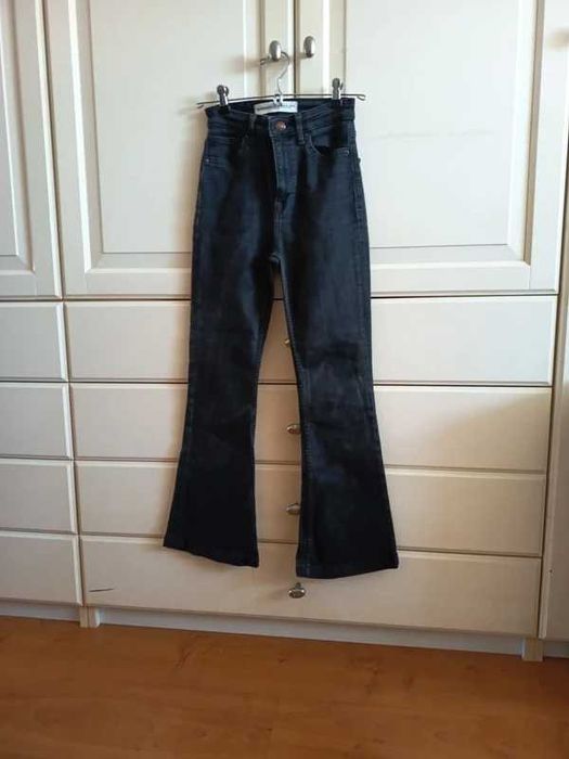 Calcas pretas flare