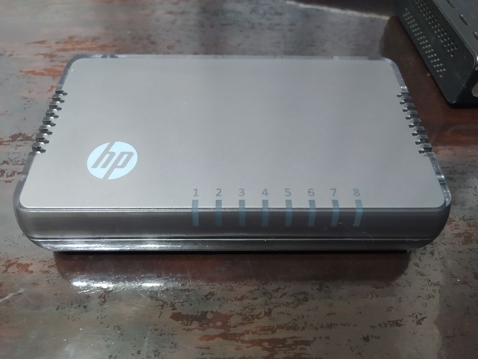 Свич HP/Planet/D-link