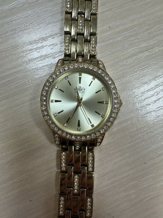 Продам годинник elite