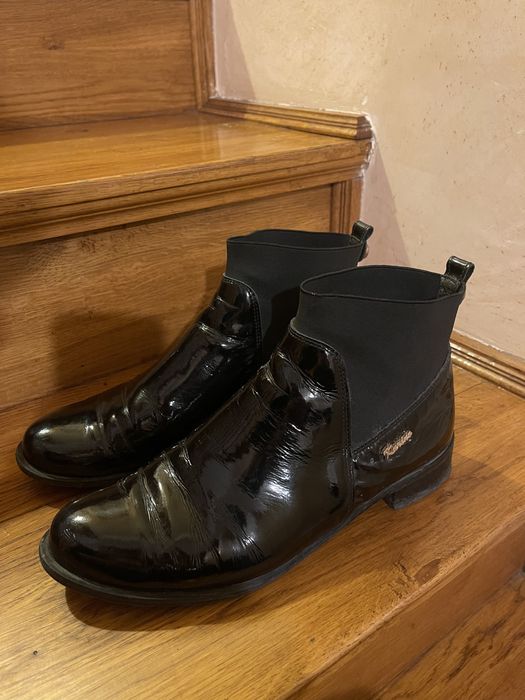 Buty lakierowane na jesień