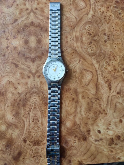 Годинник Q&Q Quartz (Японія) — Класичний стиль, сталевий браслет