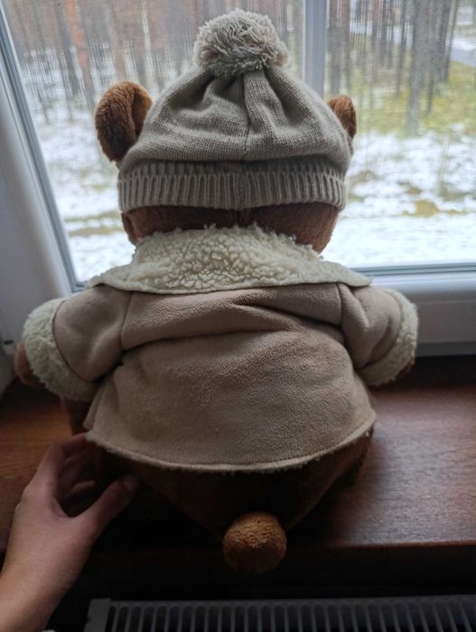 Miś pluszowy przytulanka zabawka zimowy niedźwiedź czapka