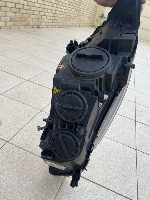 Farol lado esquerdo Mercedes w221 com visão noturna