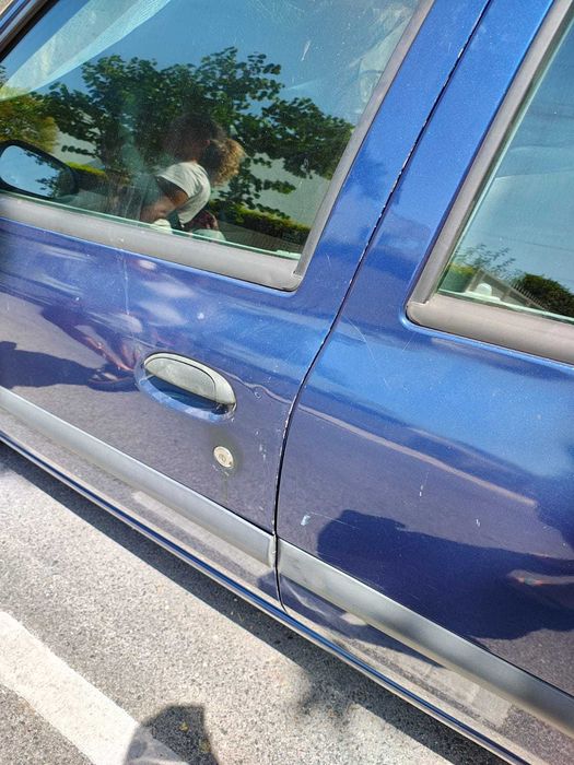 Renault Clio 1999 – Gasolina – Barato – Oeiras – Bom estado gera