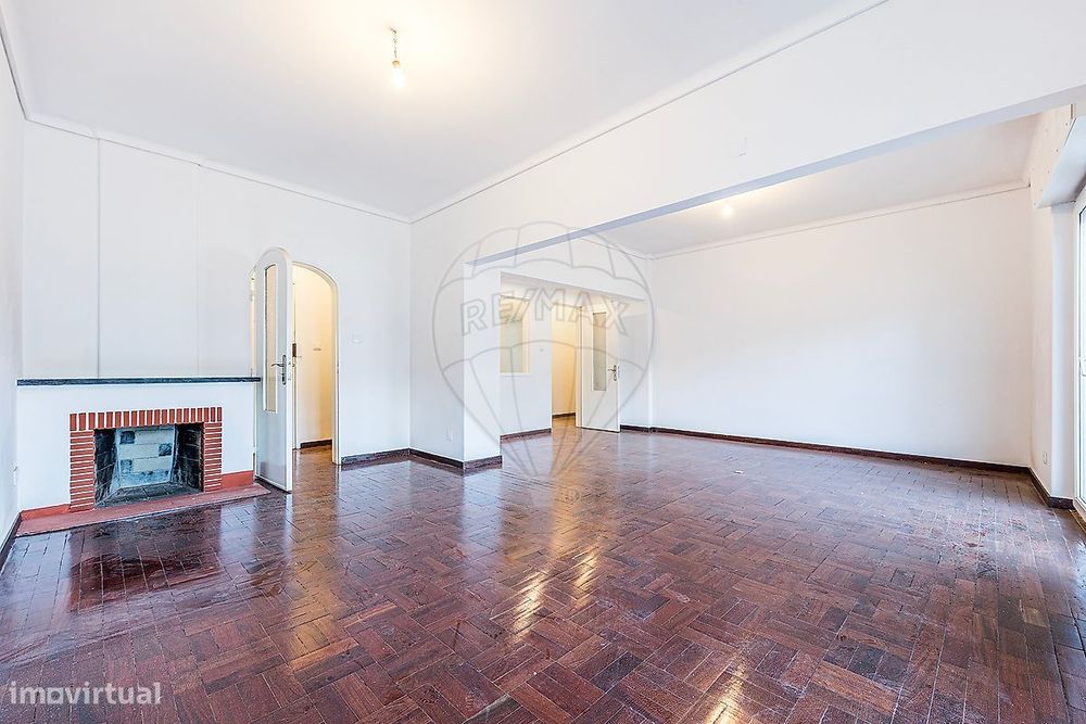Apartamento T4 para arrendamento