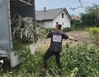 Вивіз Сміття Гілки дерев листя мотлох ,Старі меблі+Вантажники працюємо без вихідних!