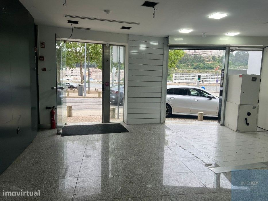 Loja para Arrendamento no Porto