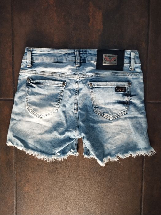 Модні шорти Dsquared