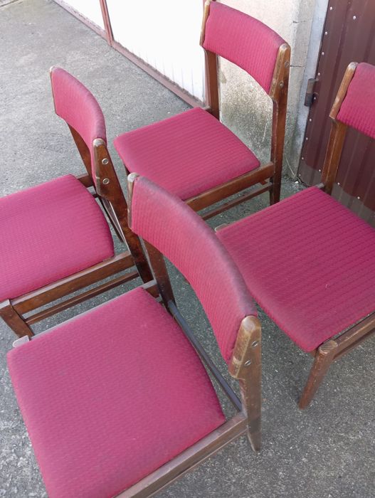 Krzesła z PRL-u cztery sztuki