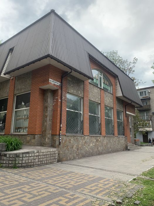 Комерційна оренда від власника . 217 м2 Центр міста .. Камʼянське. Дніпропетровська обл. Центр міста. - Вид 2