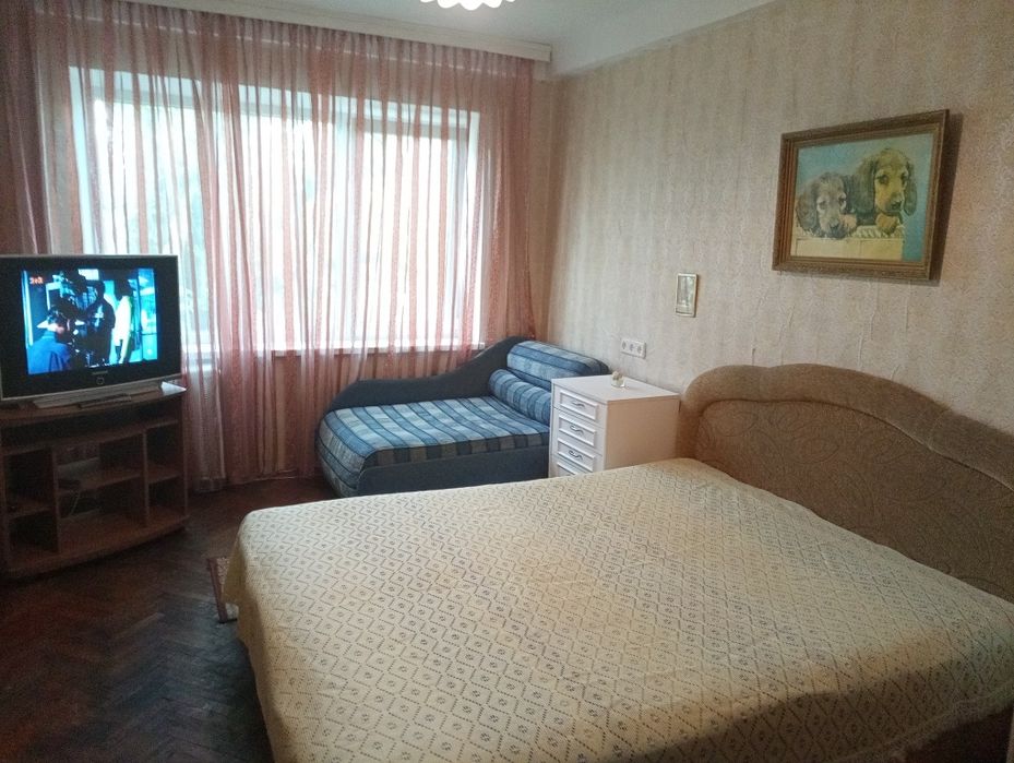 Подобово, погодинно 2 -кім. Воскресенка, 2 поверх, газ