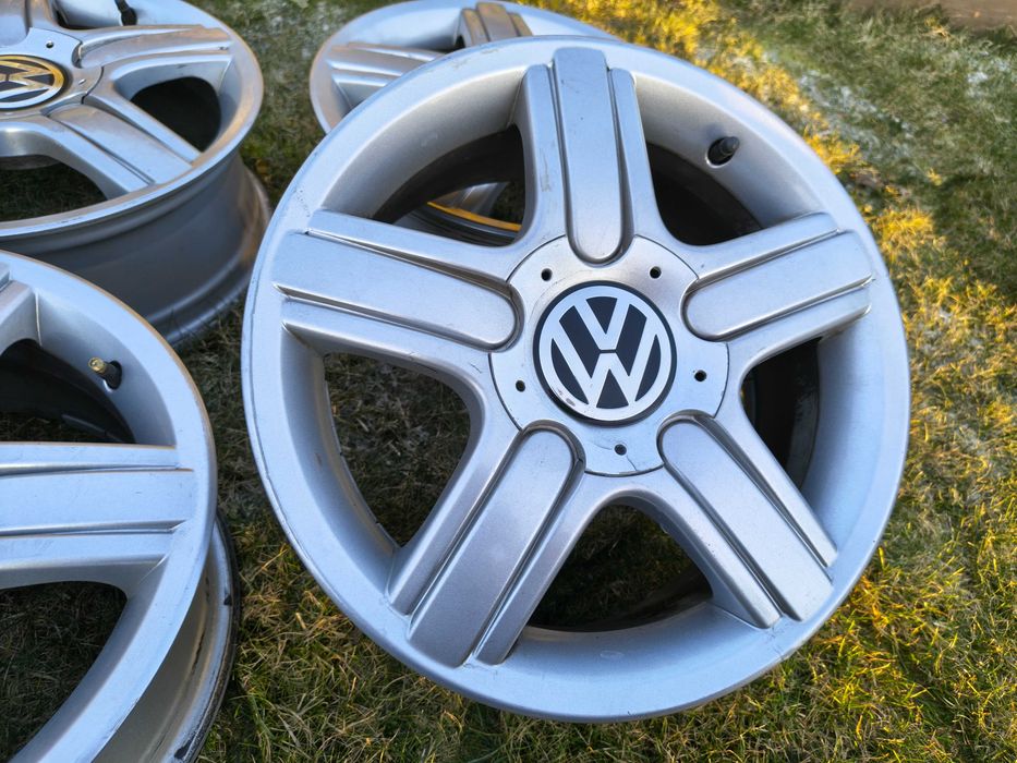 Felgi 15 VW Polo Beetle Fox golf 5x100