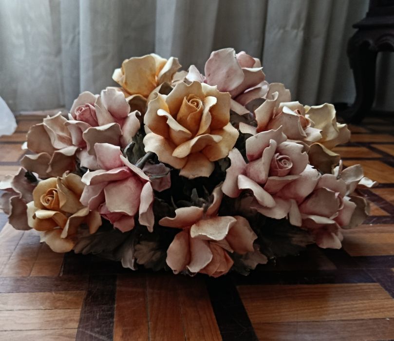 Centro de Mesa Arranjo Floral de porcelana