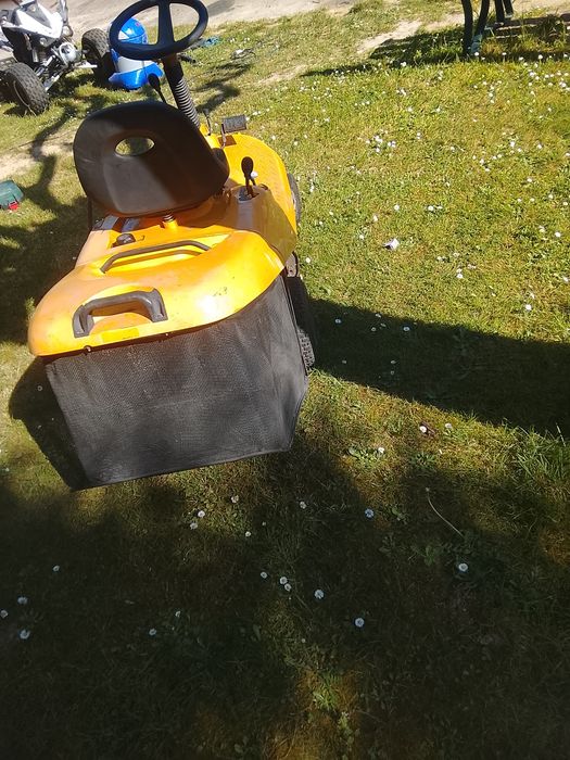 Tractor corta relva garden