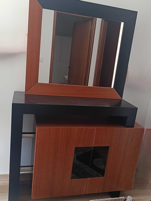 Conjunto de Sapateira e Espelho
