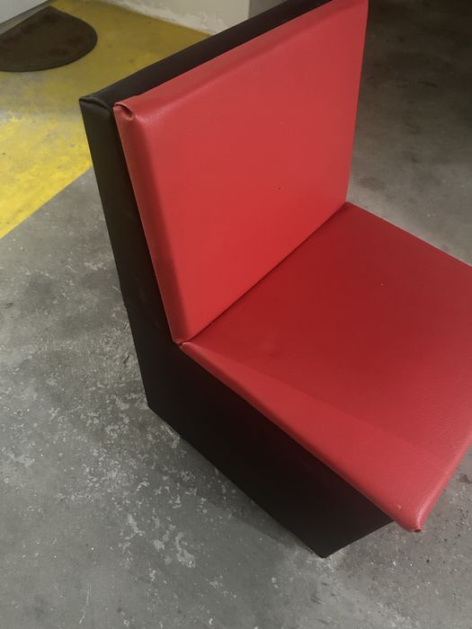 Dois poltronas   para  sala de espera ou  gabinete