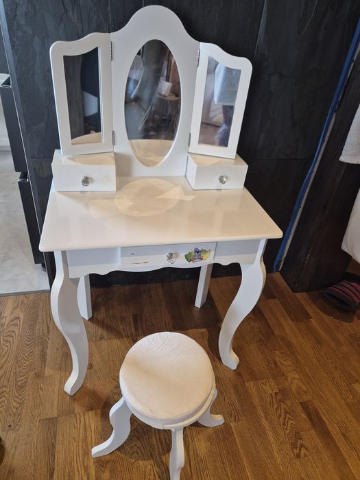 Toaletka dla dziewczynki