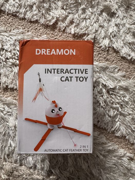Іграшка для кота