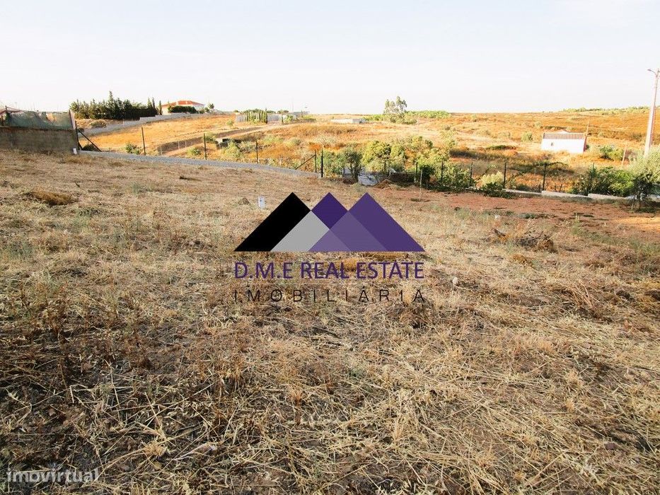 Casa Térrea c/ Terreno para Recuperar