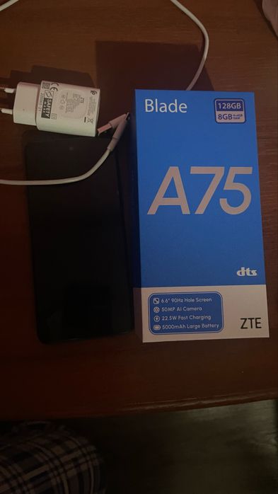 Продам телефон ZTE Blade A75 на 128gb