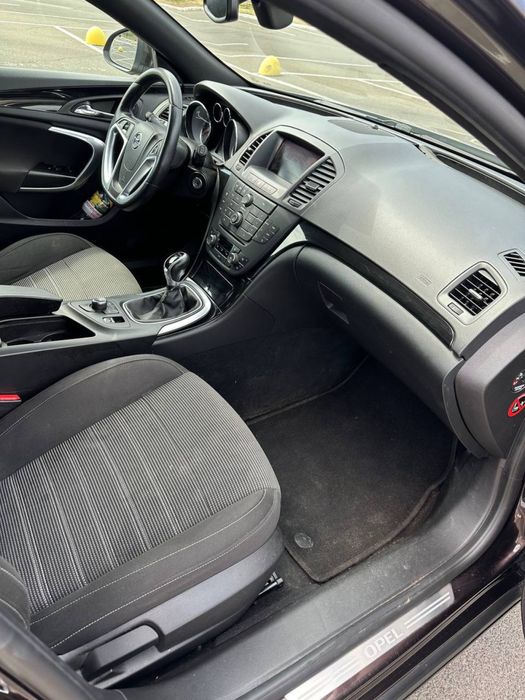 2011 рік Opel Insignia 1.6 Бензин