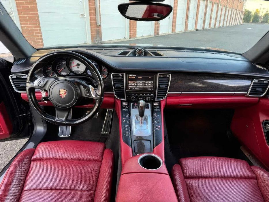 Porsche Panamera 4S      2015