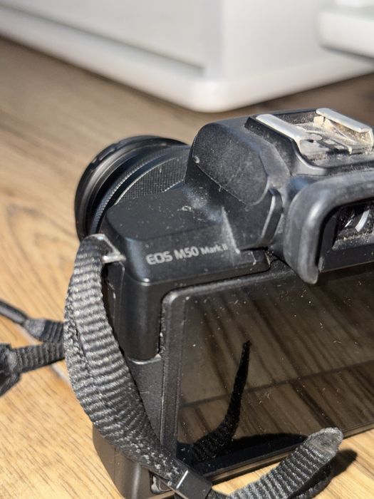 canon eos mark 50II z objektywem