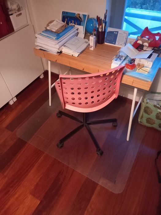 Cadeira do Escritório cor de Rosa