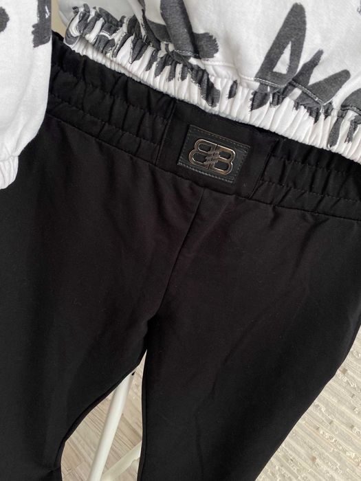Elite spodnie dresowe - dres z szersza guma i aplikacją BB