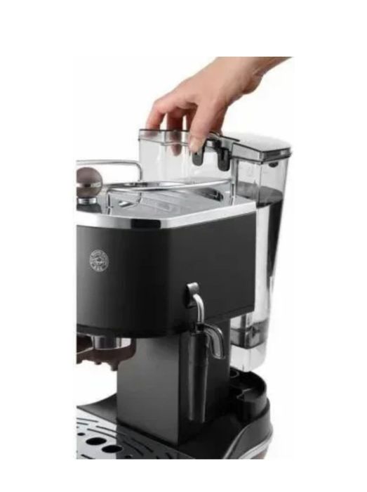 Кавоварка ріжкова Delonghi ECO 311 BK