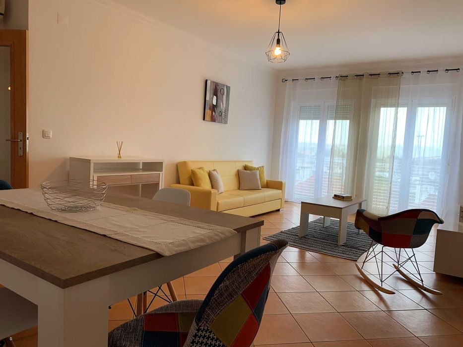Álamos - Arrendamento de apartamento T2 com 100m2