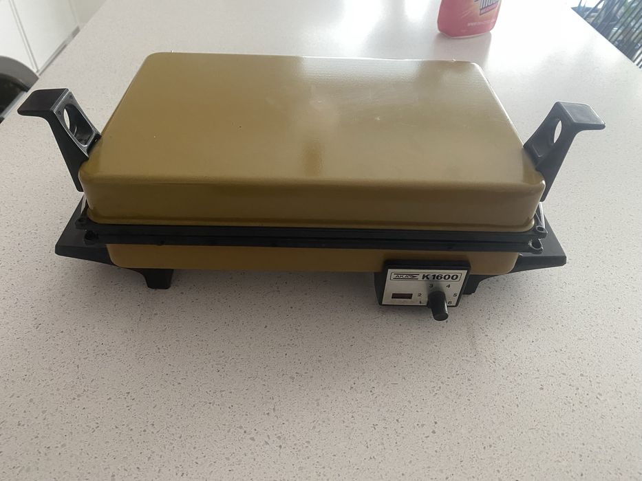 Grill opiekacz AKA K1600 z lat 70-tych RFN