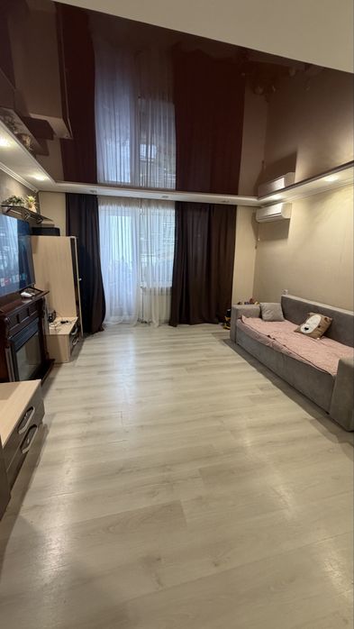 Продаж 3-ї квартири на Юрія Коваленка