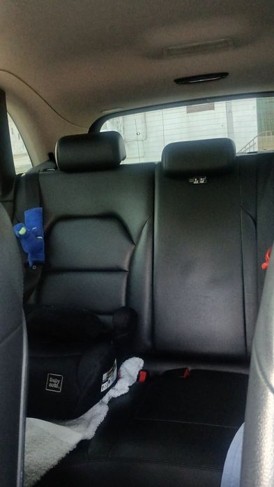 Mercedes-Benz b180 1800cc