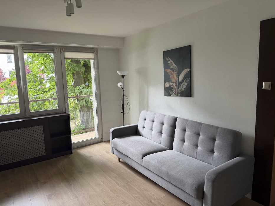 Kawalerka 30m2, czysta, pelne wyposazenie, parter, super rozklad, balkon blisko Czerwonego Rynku
