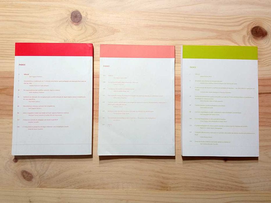 Livros "Revista De Estudos Curriculares"