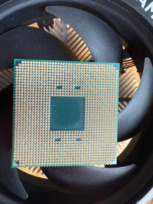 AMD Ryzen 5 5600X (AM4) /  AMD Ryzen 5 5600 (AM4)