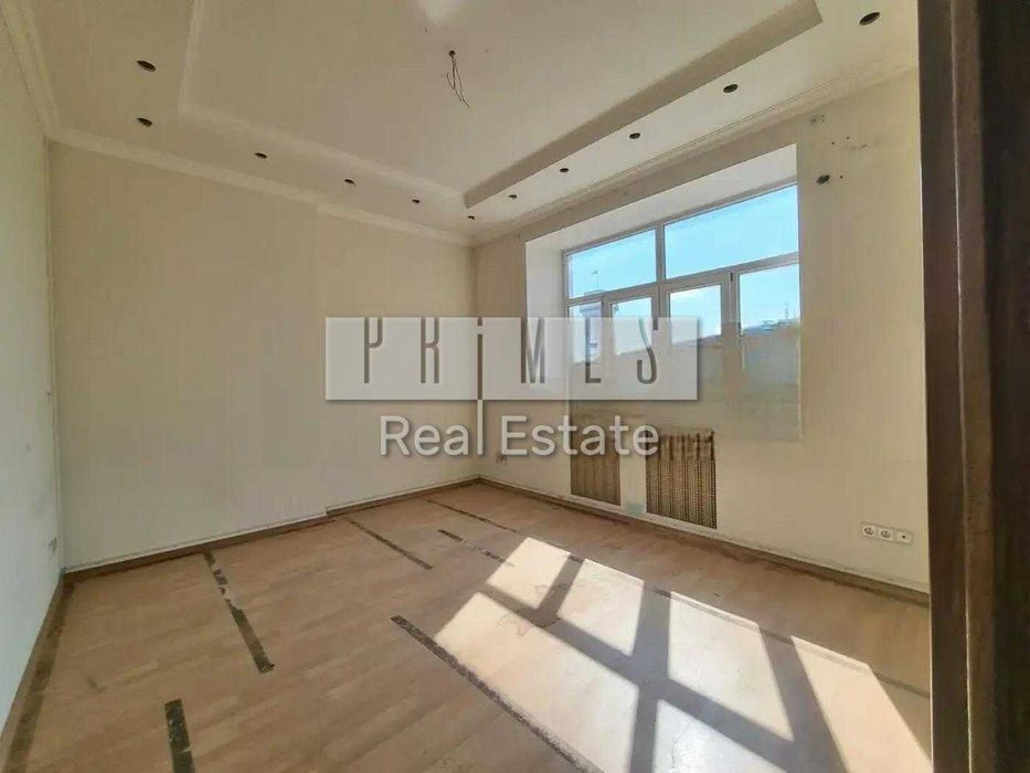 Продаж дворівневої квартири, вул. Костьольна 6, центр, Майдан