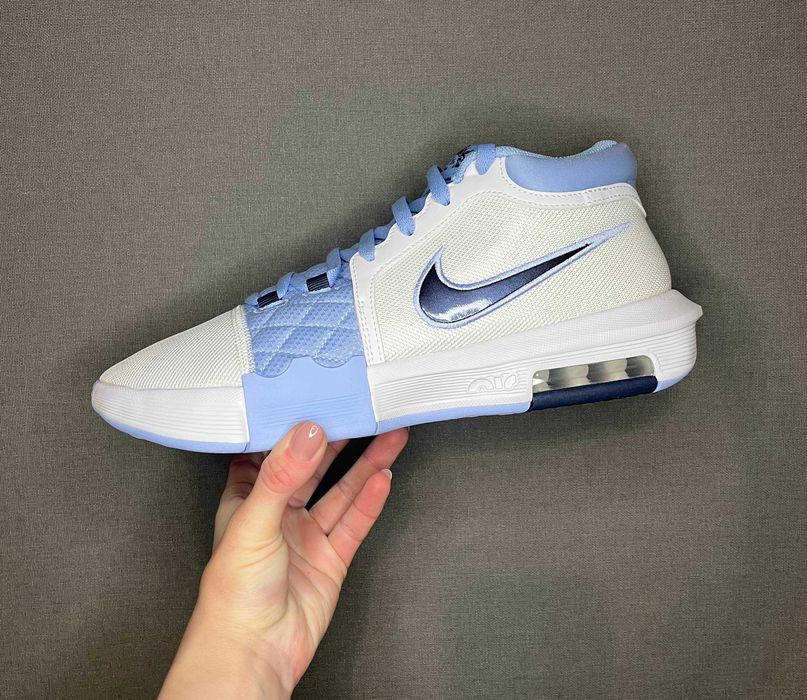 Кросівки ігрові,баскетбольні Nike Lebron Witness VIII 44 р