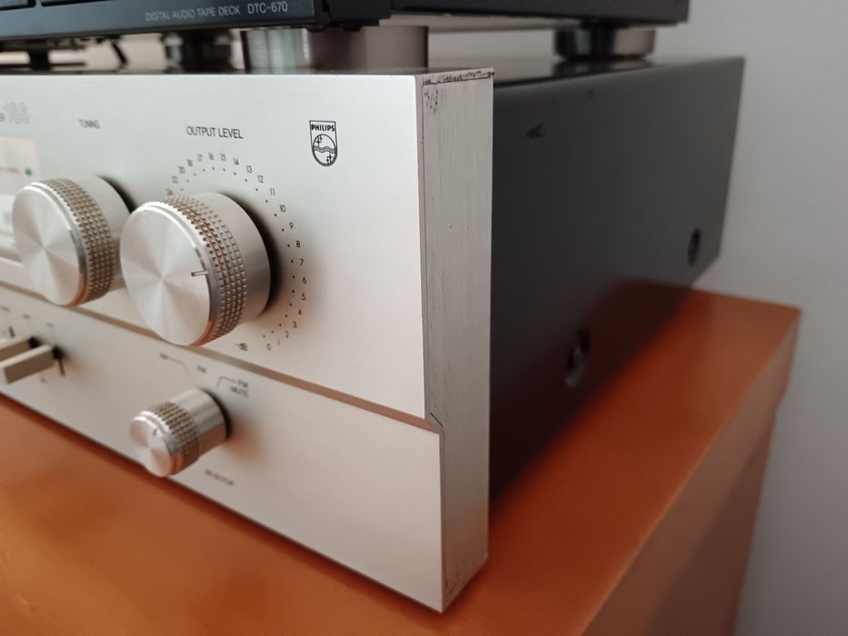 Philips AH186 AM FM tuner