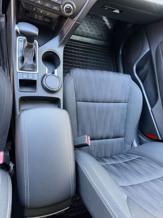 Продам Кіа Спортедж не фарбоване 2.0 автомат