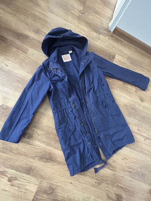Kurtka płaszczyk na wiosnę Levis r S/M plus gratis