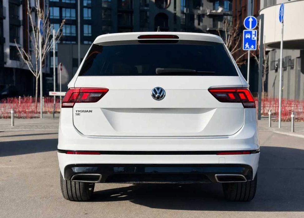 Volkswagen Tiguan R-Line 2.0TSI 2020