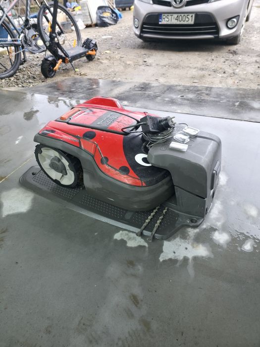 Robot koszący husqvarna atomowej 305