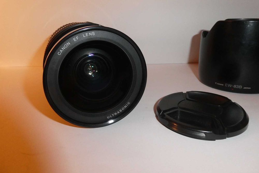 Profesjonalna  L – ka - kultowy obiektyw Canon EF 28-70 mm f/2.8 L USM